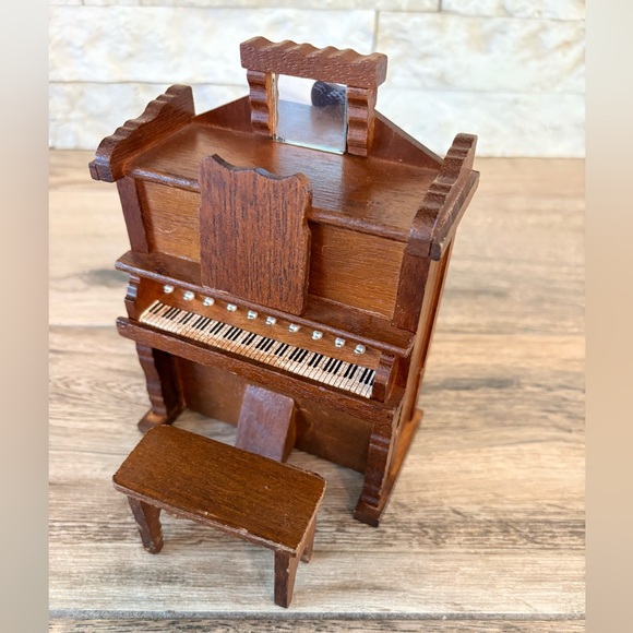 Other - Miniature Piano Music Box - wooden - Vintage